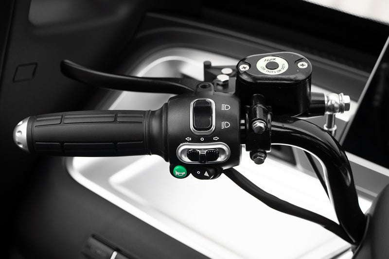 Load image into Gallery viewer, Geco Sera 2 V2 |2 personen | LED-display | Rijbewijs vrij | Elektrische ramen | Verwarming