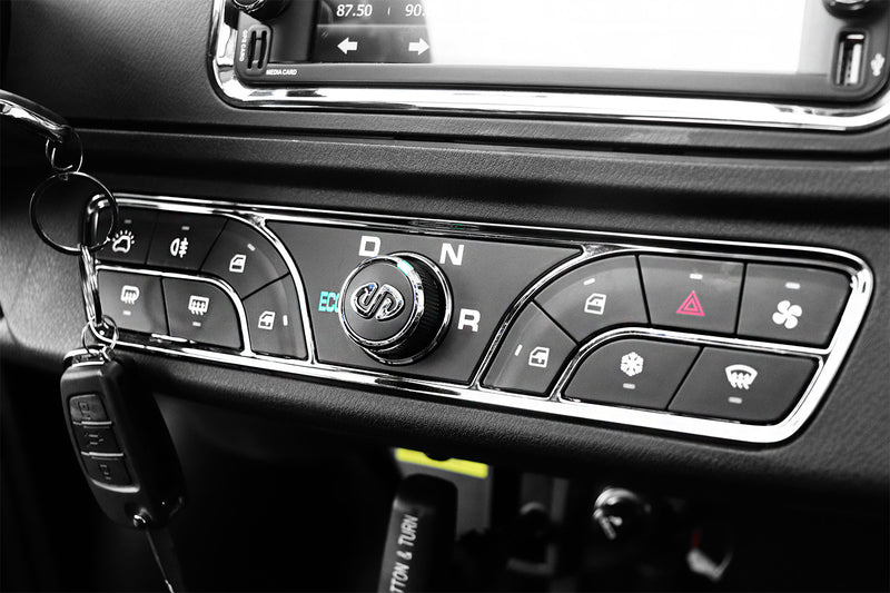 Load image into Gallery viewer, Geco Cargo gXC | E-Bakwagen | 7,5 kWh AGM-batterij | 2-zitter | 76 km/u | Bluetooth | Airconditioning | Achteruitrijcamera