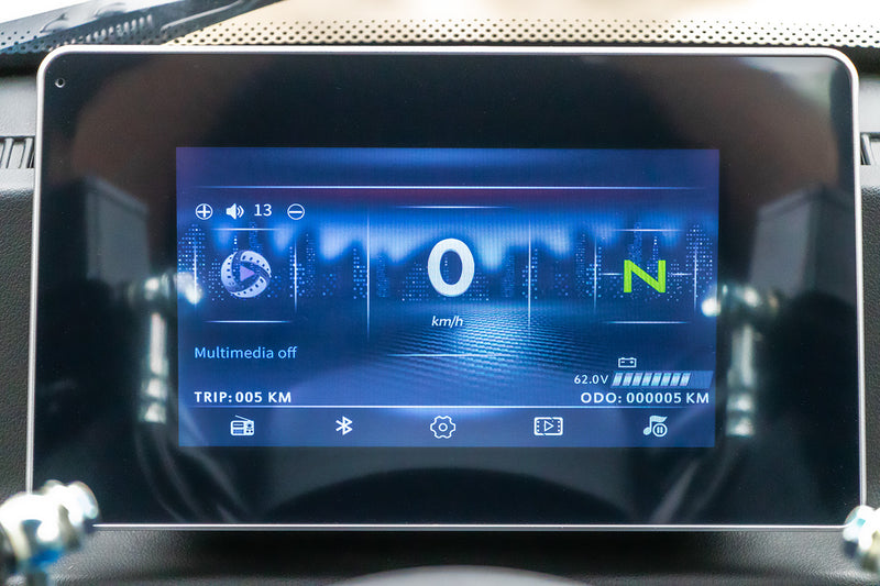 Load image into Gallery viewer, Geco Tiro | Rijbewijs vrij |2 Persoons | LCD-Display | Achteruitrijcamera