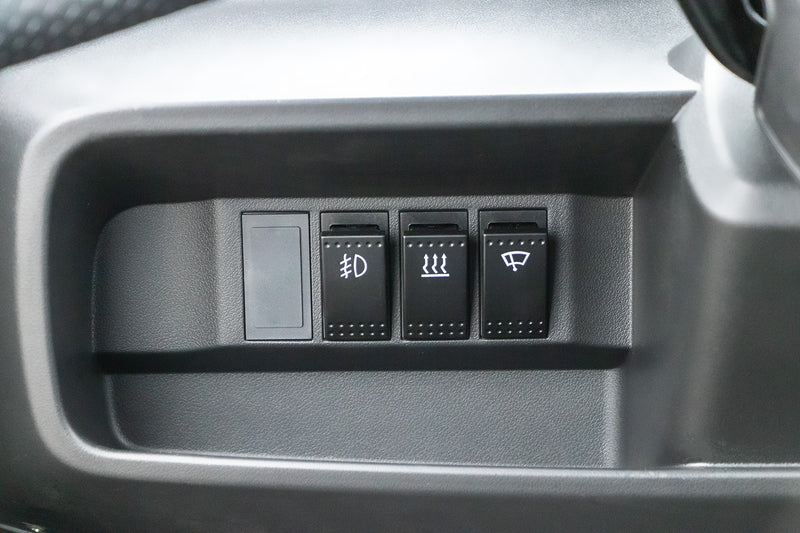 Load image into Gallery viewer, Geco Tiro | Rijbewijs vrij |2 Persoons | LCD-Display | Achteruitrijcamera