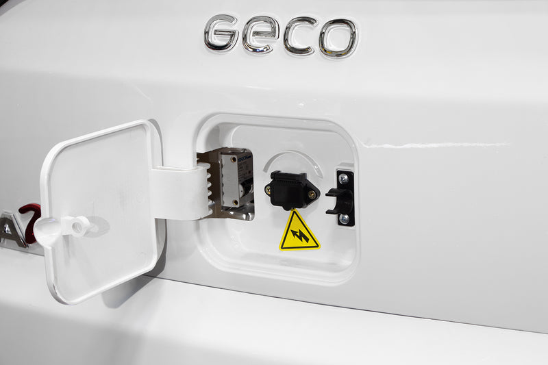 Load image into Gallery viewer, Geco Buena 2 | Rijbewijs Vrij | Achteruitrijcamera | Glazen schuifdak | Bluetooth