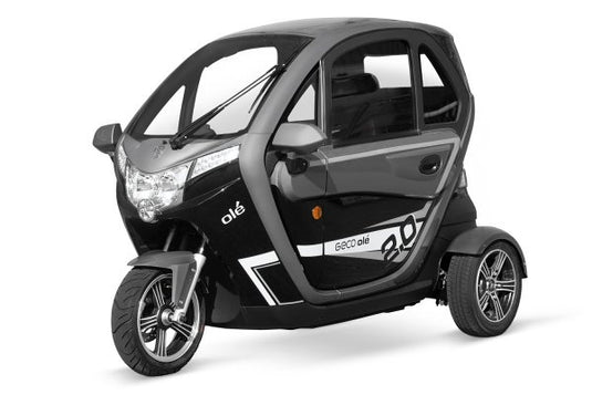 Geco Olé V9 |Scooter rijbewijs| 3wieler  | 2-zitter Digitale Display| achterruitrijcamera | Elektrische ramen | Airco